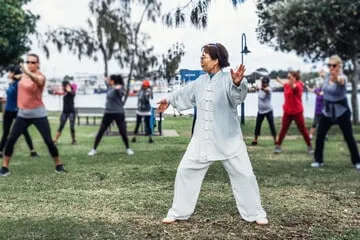 ginnastica tai utile per gli anziani